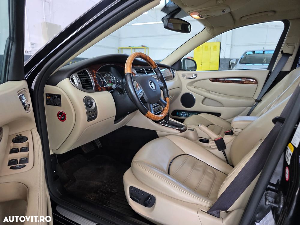 Jaguar X-Type - 10