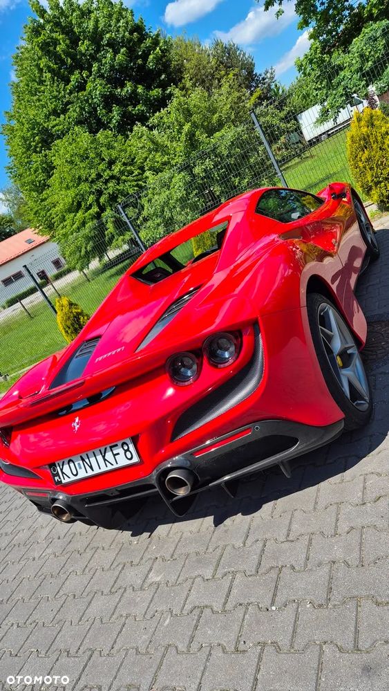 Ferrari F8 Spider - 4