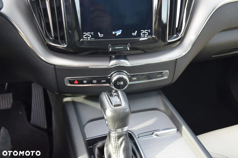 Volvo XC 60 D4 AWD Geartronic Inscription - 27