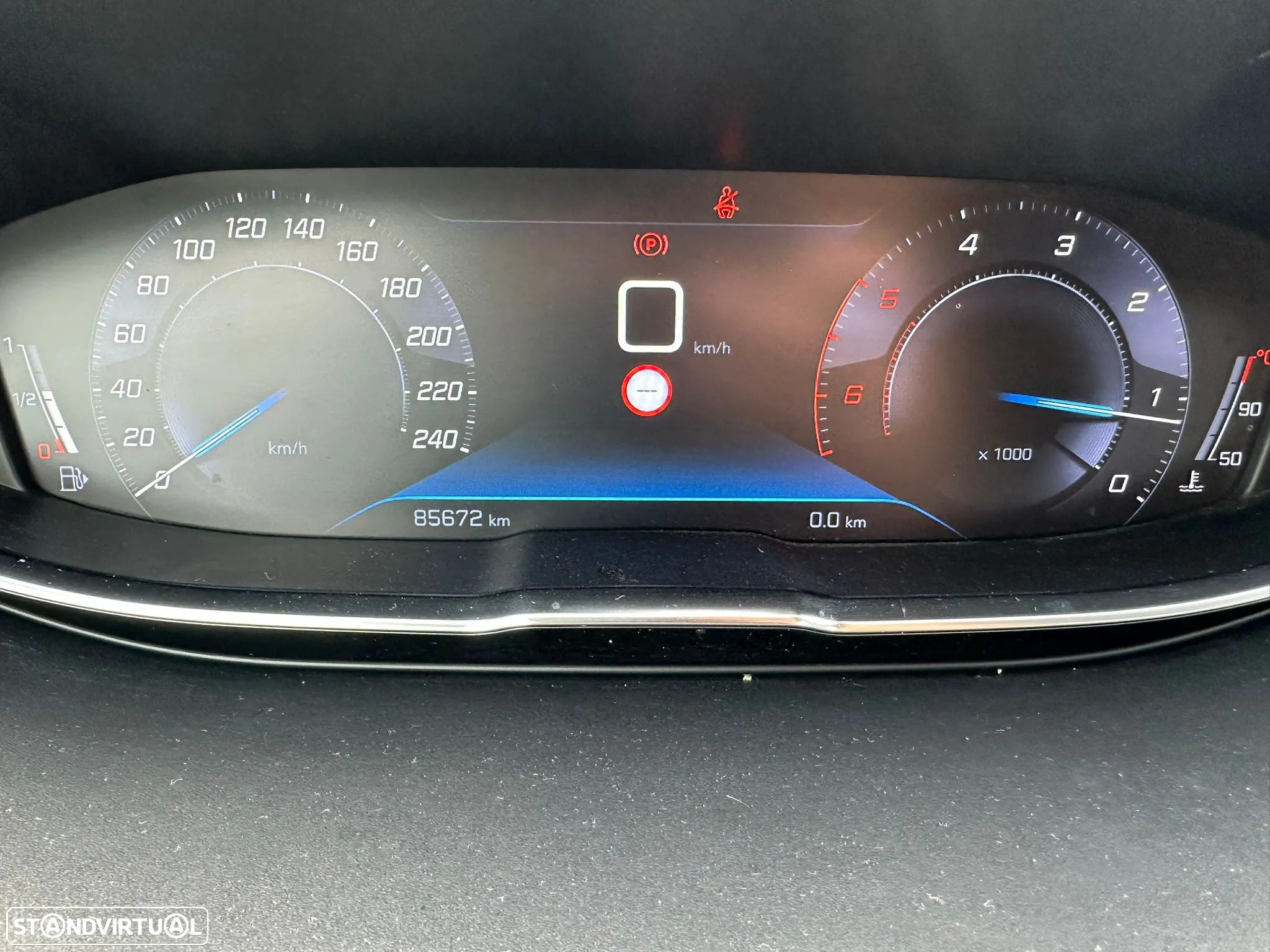 Peugeot 3008 1.5 BlueHDi Active - 8