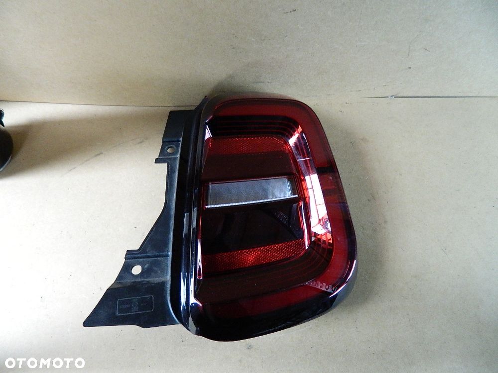 FIAT 500E LED LAMPA TYŁ TYLNA PRAWA 2020 - 2