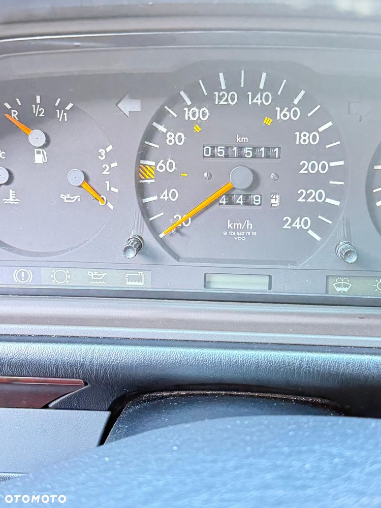 Mercedes-Benz Klasa E - 12