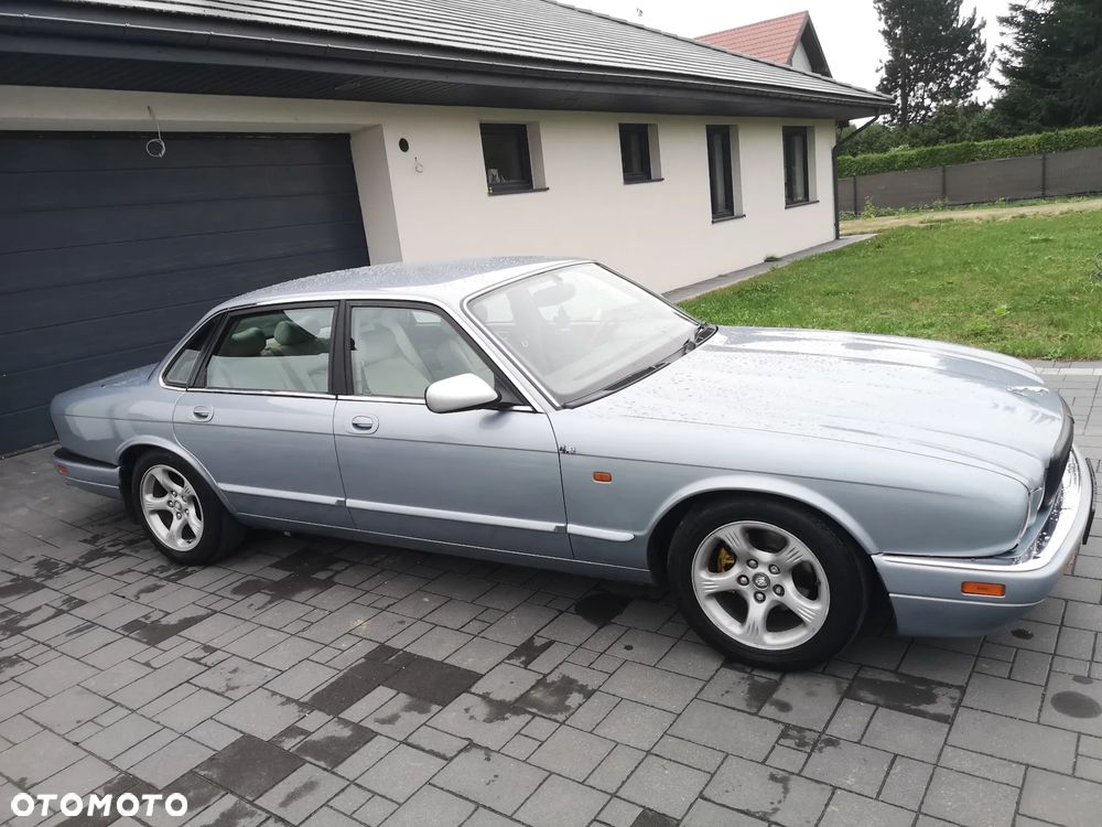 Jaguar XJ - 3