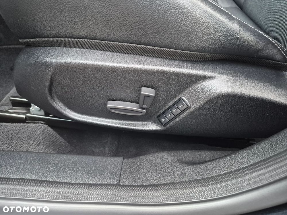Ford Mondeo 1.6 Eco Boost Start-Stopp Champions Edition - 13