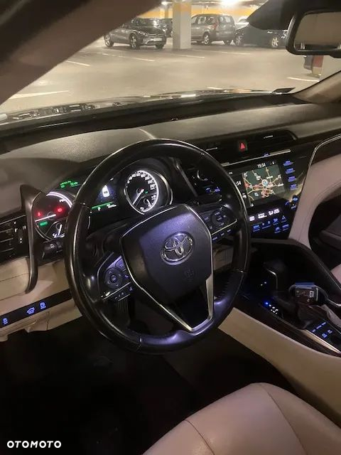 Toyota Camry 2.5 Hybrid Executive CVT - 5