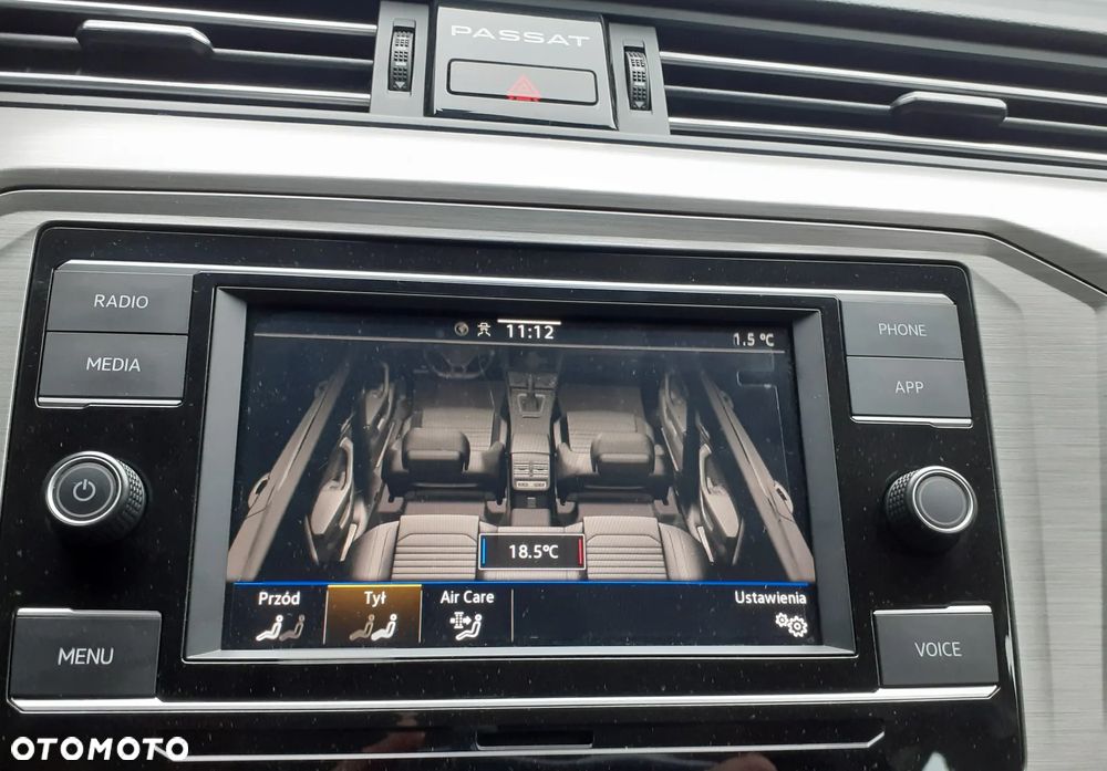 Volkswagen Passat - 16