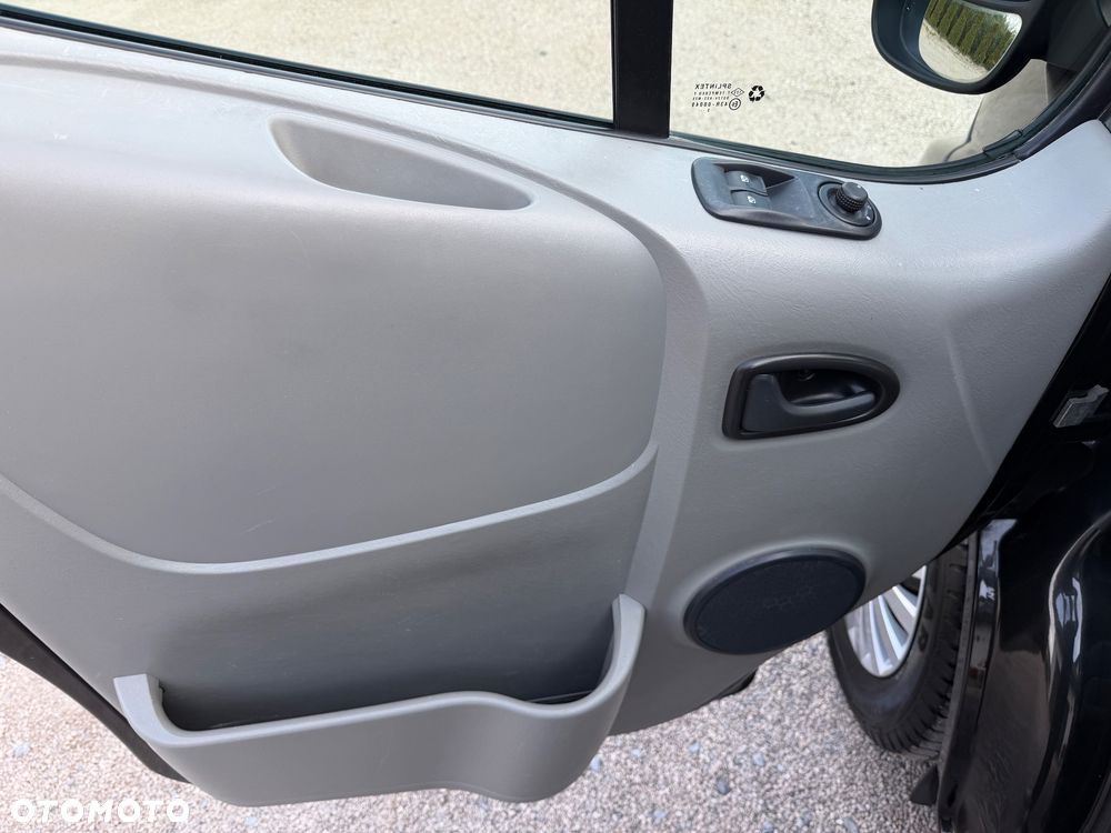 Renault Trafic - 19