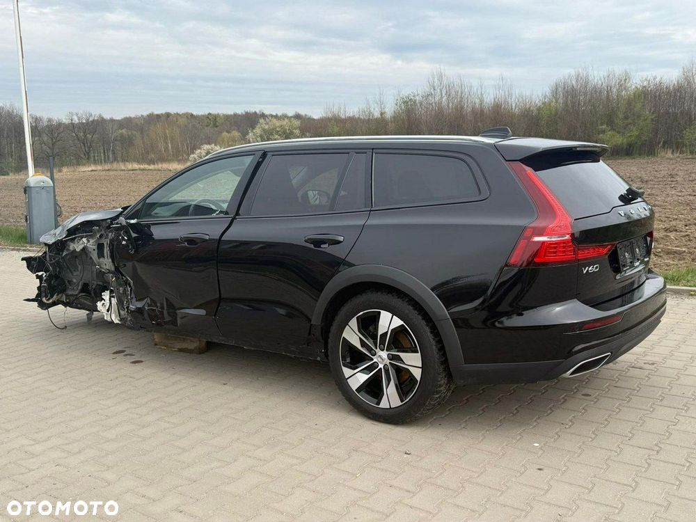 Volvo V60 Cross Country D4 AWD Geartronic Pro - 4