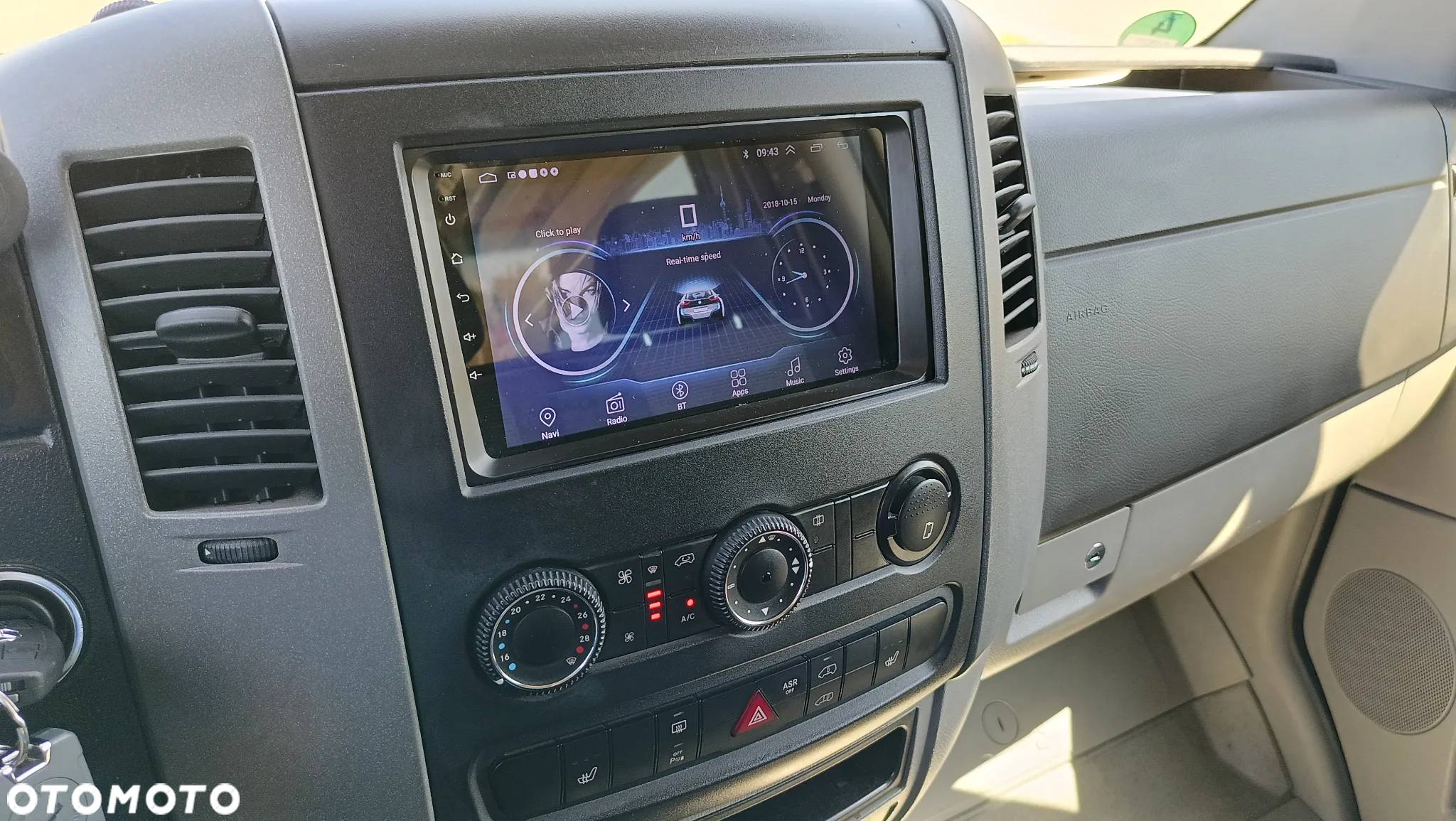 Mercedes-Benz Sprinter L2H2 Średniak 319 CDI 3.0 V6 190KM - 22