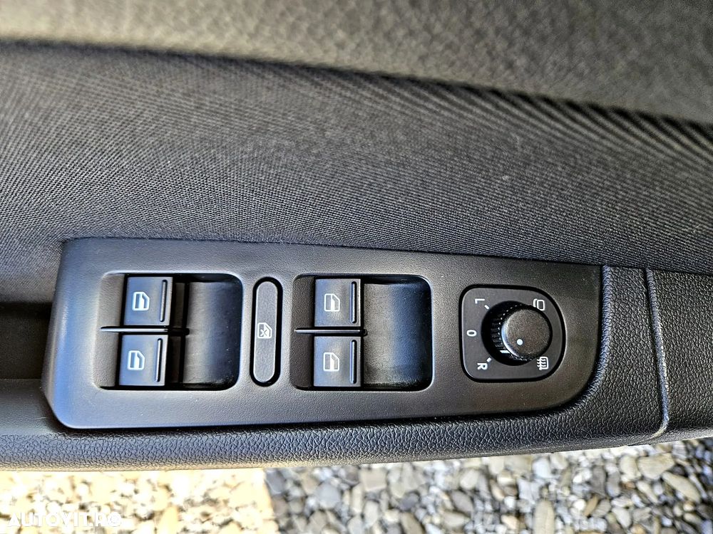 Skoda Superb 2.0 TDI Elegance - 25