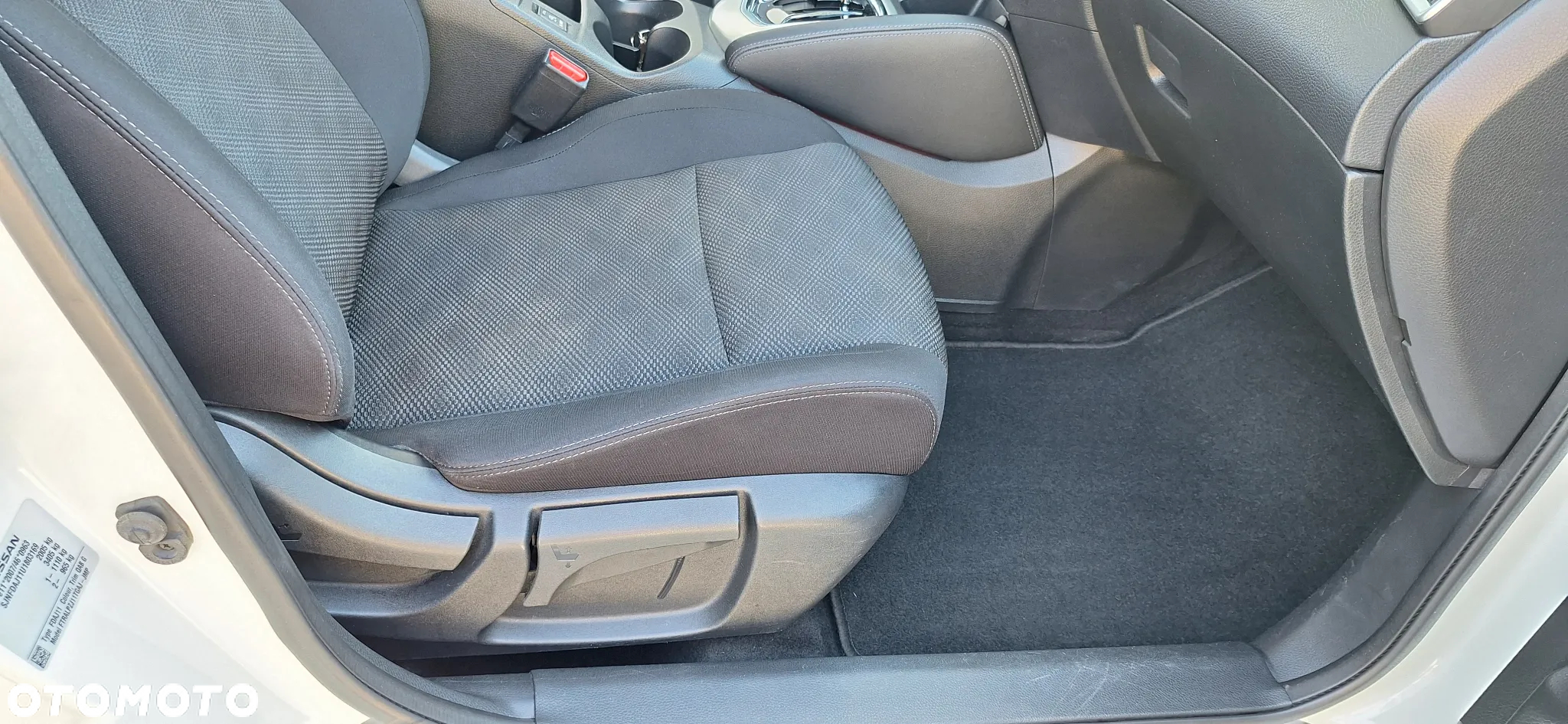 Nissan Qashqai 1.6 DCi N-Connecta Xtronic EU6 - 24