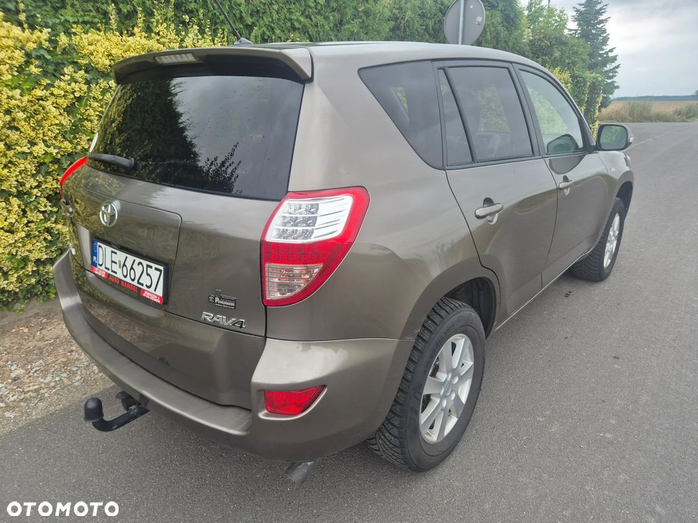 Toyota RAV4 2.2 D-CAT 2010 - 3
