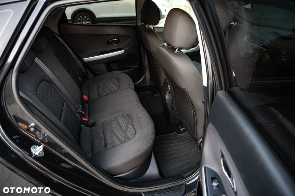 Kia Ceed 1.4 Attract - 21