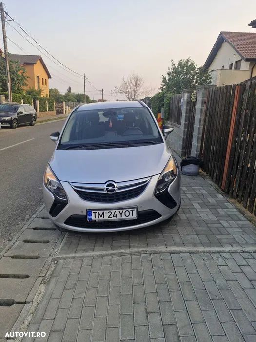 Opel Zafira - 8