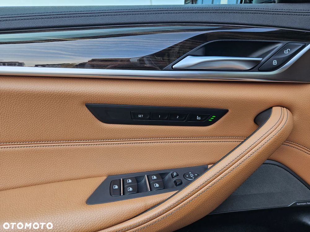 BMW Seria 5 520d xDrive Luxury Line - 23