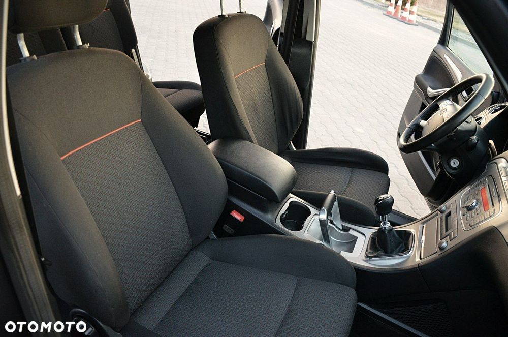 Ford S-Max - 19