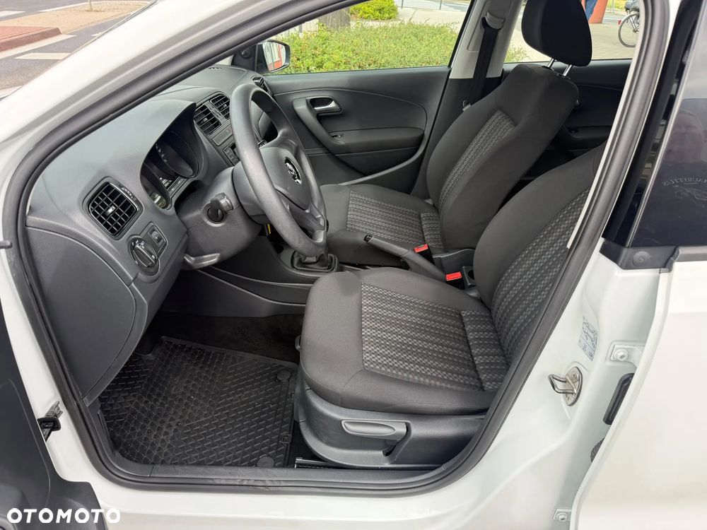 Volkswagen Polo - 8