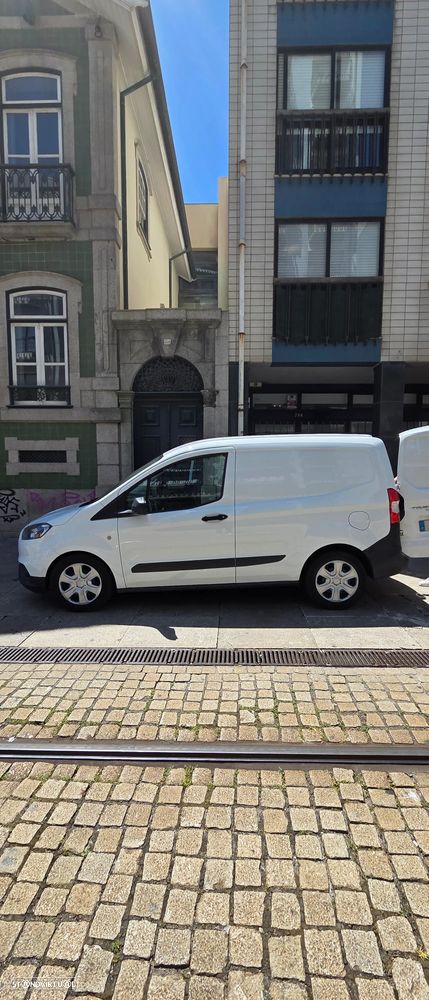 Ford Courier - 4