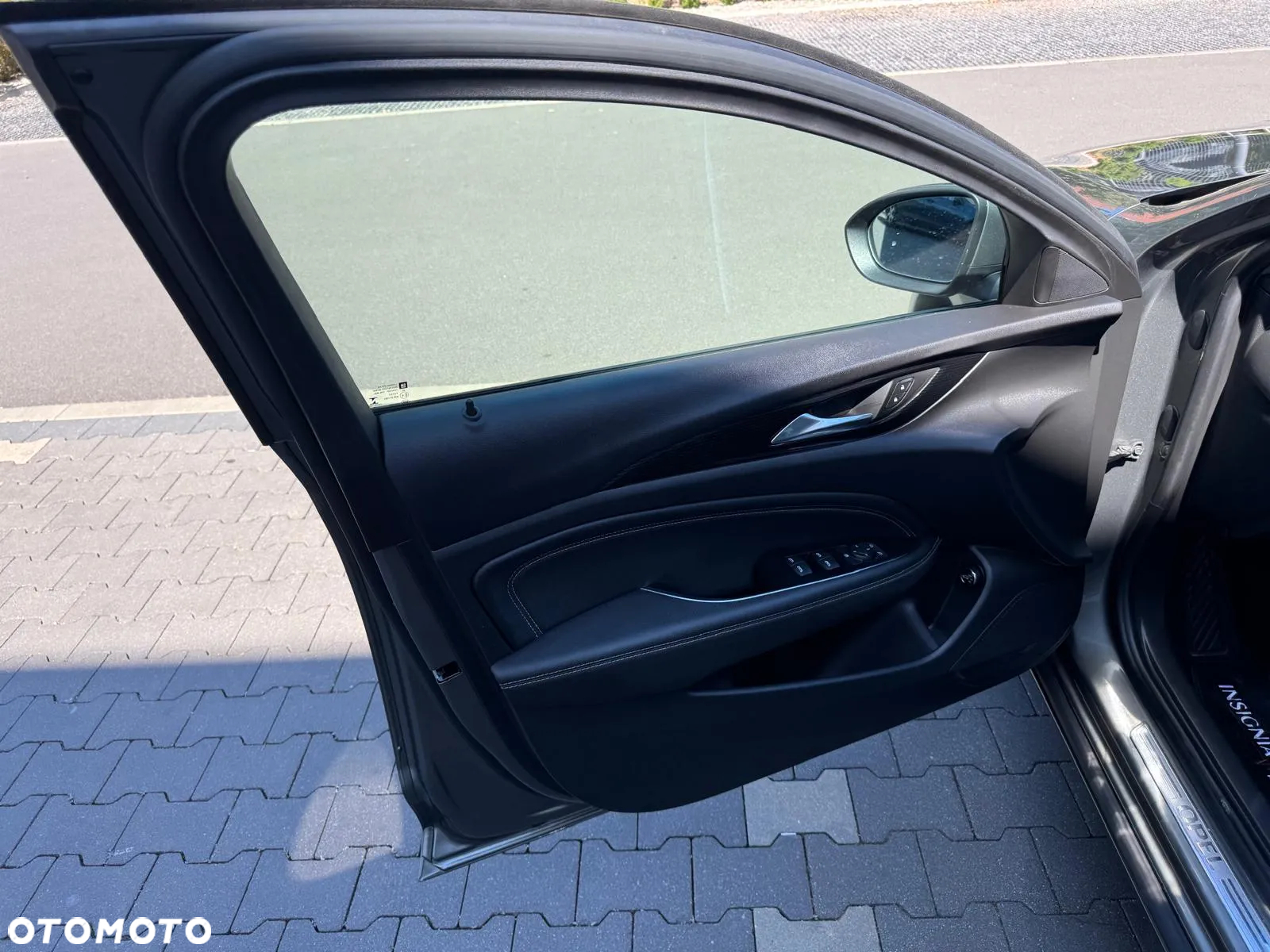 Opel Insignia CT 2.0 CDTI Exclusive S&S - 24