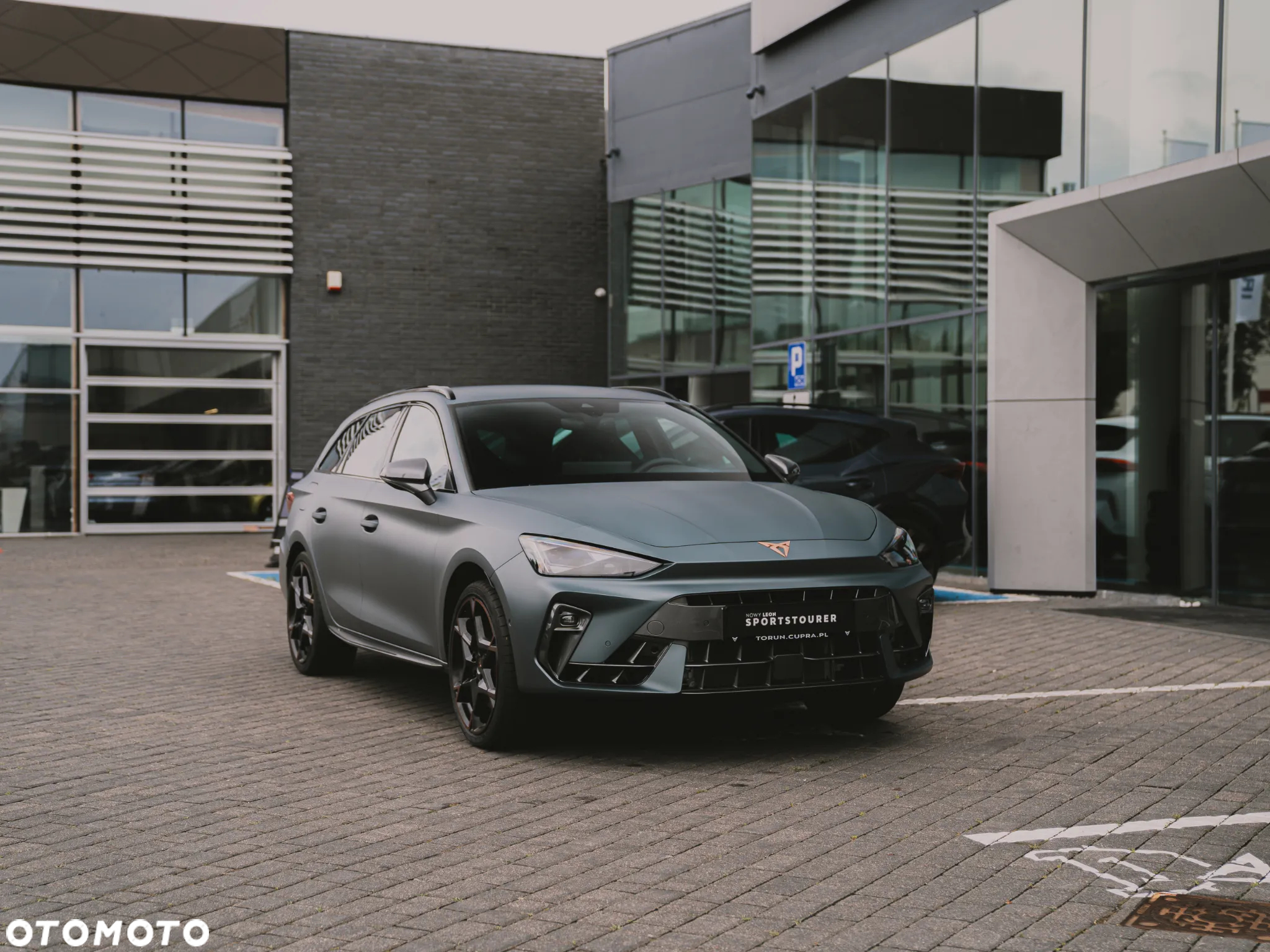 Cupra Leon 2.0 TSI 4Drive VZ DSG - 2
