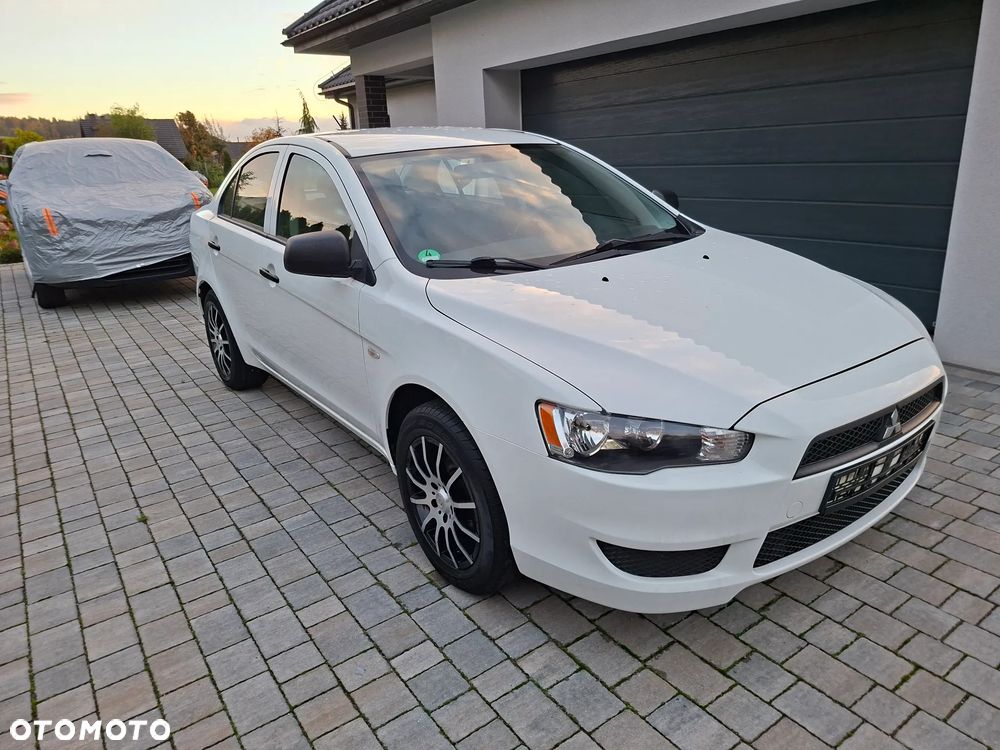 Mitsubishi Lancer 2010 photo 3