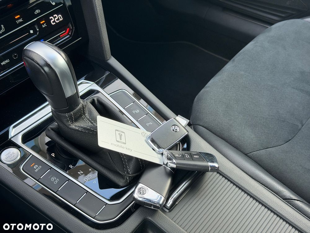 Volkswagen Arteon 2.0 TDI SCR 4Motion DSG R-Line - 34