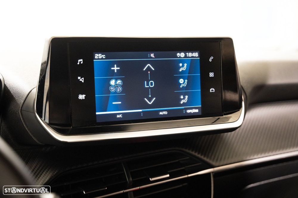 Peugeot 2008 1.2 PureTech Active Pack - 19