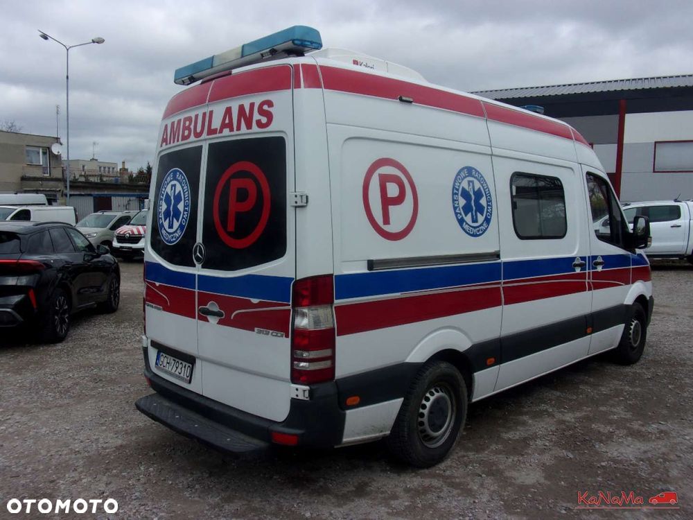 Mercedes-Benz Sprinter - 11