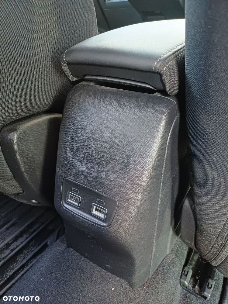 Peugeot 2008 1.2 PureTech Allure S&S EAT8 - 30