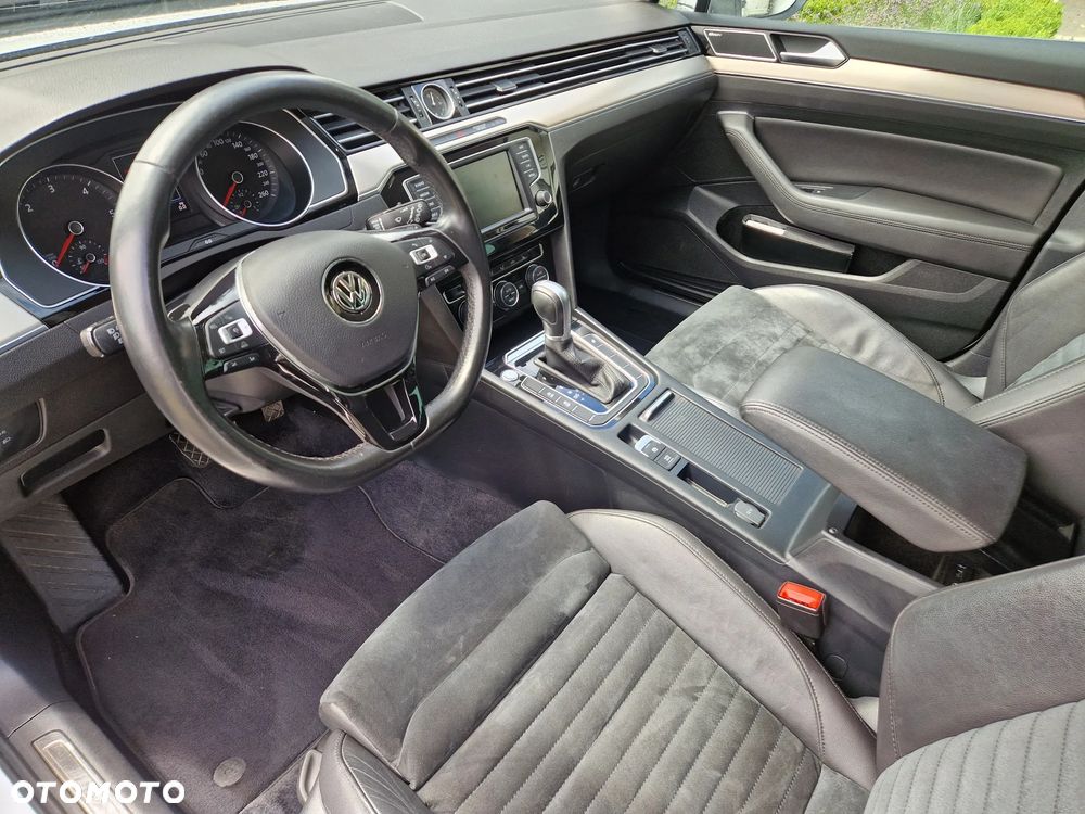 Volkswagen Passat 2.0 TDI SCR (BlueMotion Technology) DSG Highline - 14