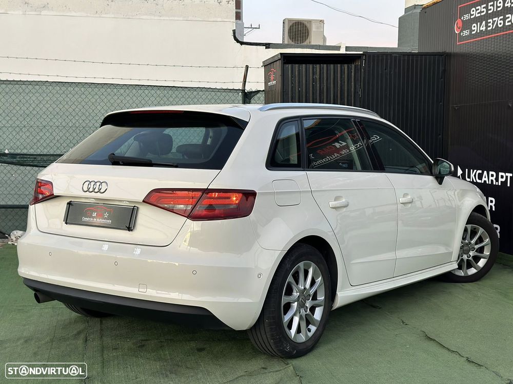 Audi A3 Sportback 1.6 TDI Attraction - 4