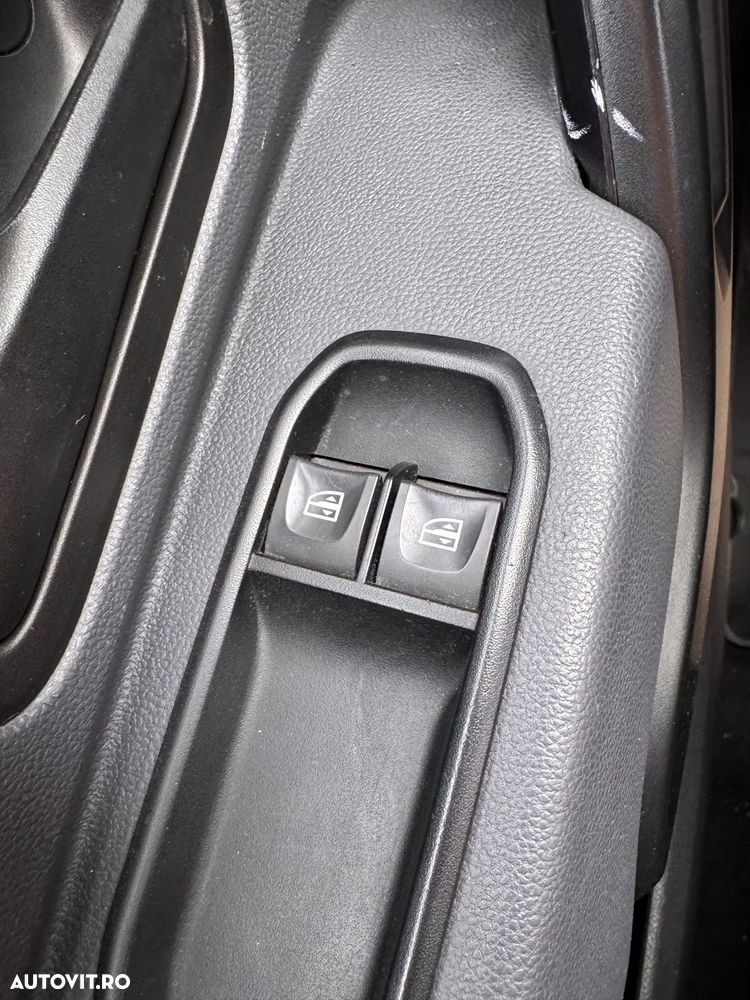 Dacia Duster 1.6 16V 4x2 - 19