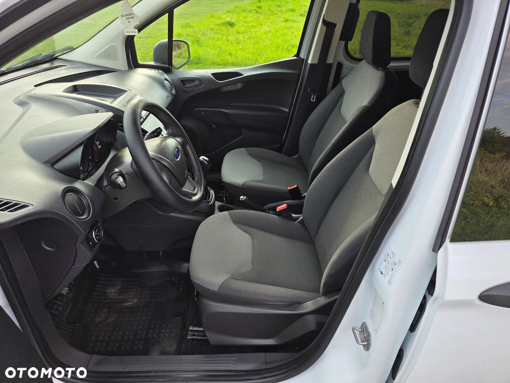 Ford Tourneo Courier 1.0 EcoBoost Ambiente - 11