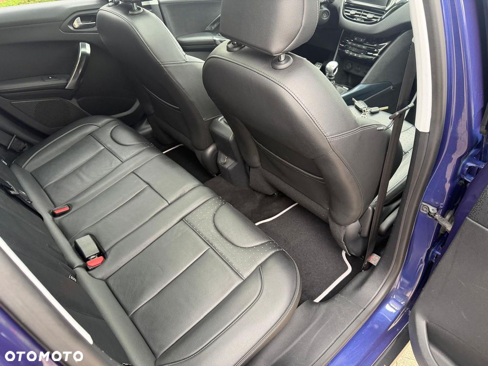 Peugeot 2008 e-HDi FAP 115 STOP & START Allure - 6