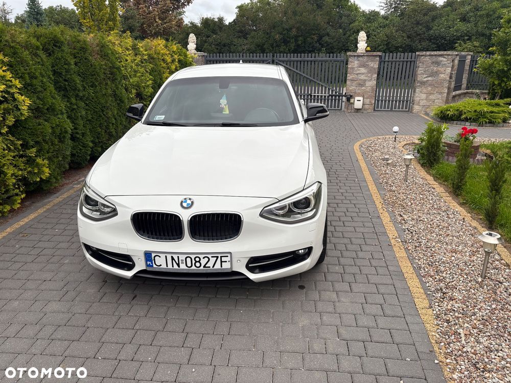BMW Seria 1 116d EfficientDynamics Sport Line - 2