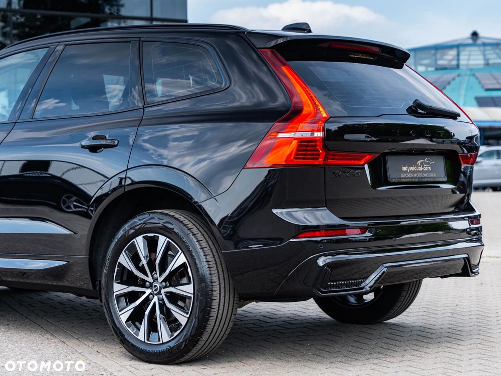 Volvo XC 60 B4 D Ultimate Dark - 12