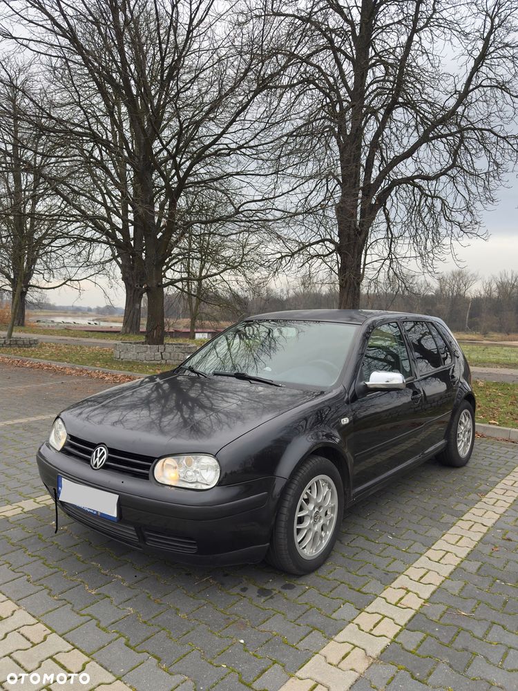 Volkswagen Golf - 2