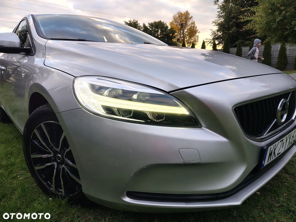 Volvo V40 D2 Momentum - 11