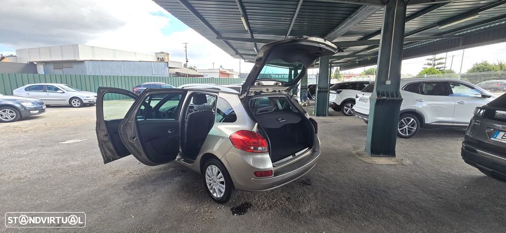 Renault Clio Sport Tourer - 31