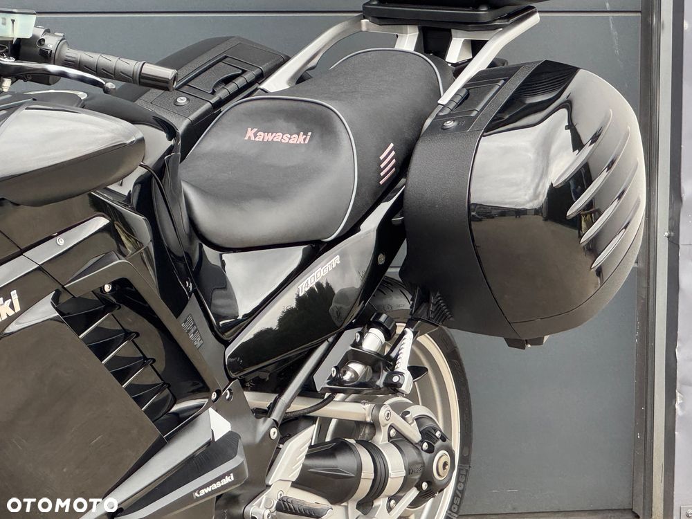 Kawasaki GTR - 29