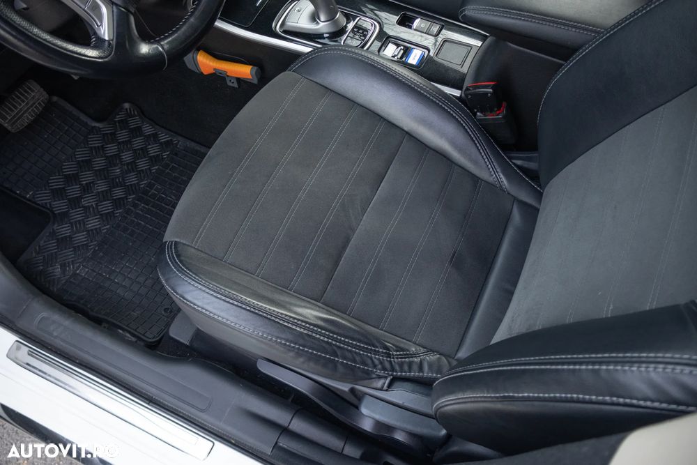 Mitsubishi Outlander - 19