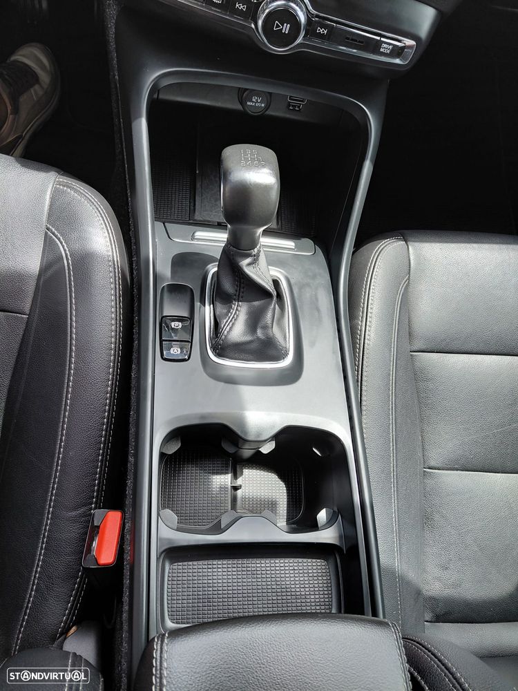 Volvo XC 40 2.0 D3 Inscription - 12