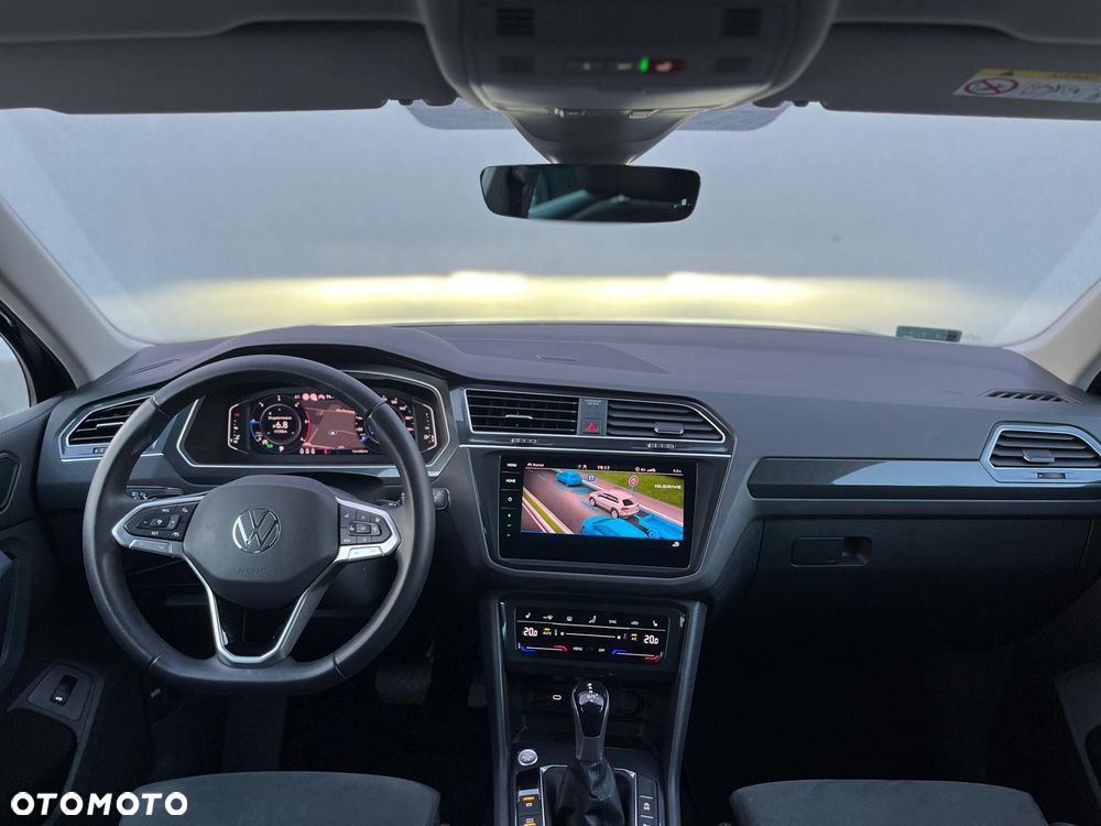 Volkswagen Tiguan 2.0 TDI SCR Elegance DSG - 18