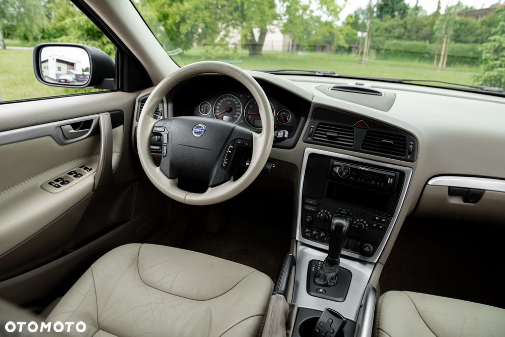 Volvo XC 70 AWD Momentum - 8