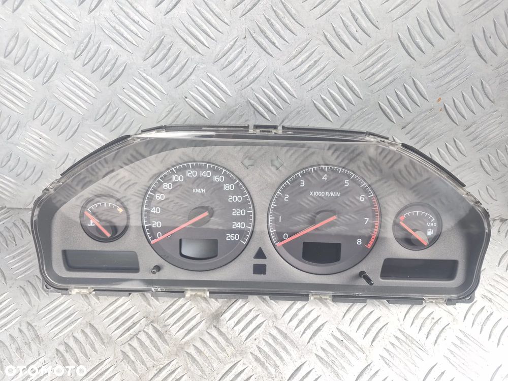Licznik Volvo V70 9499668 - 1
