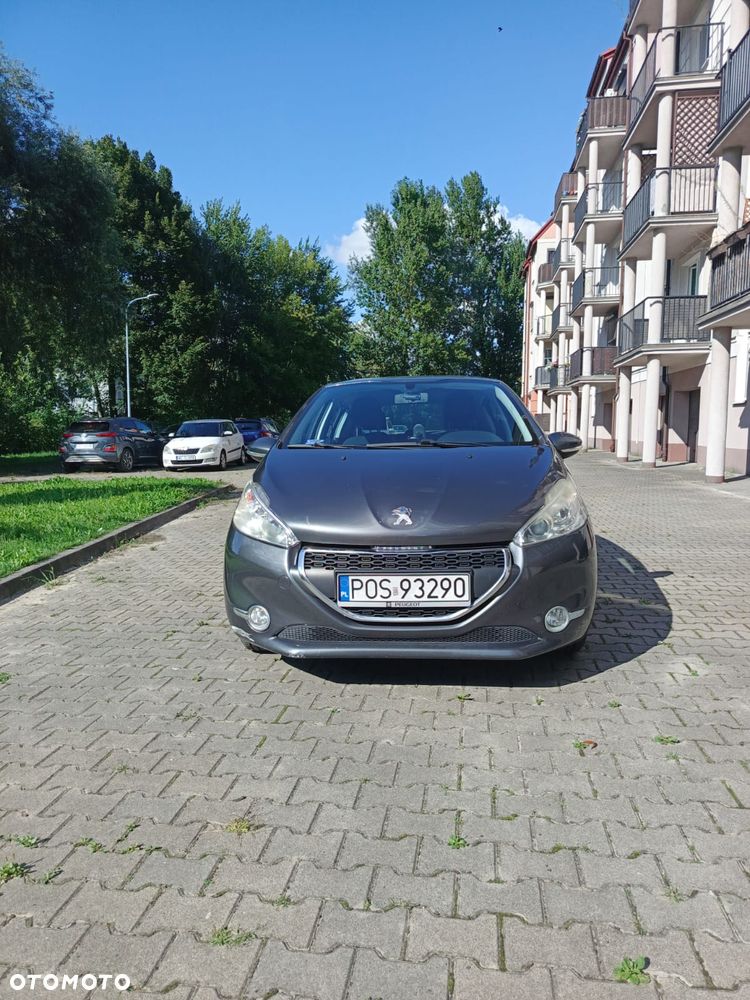 Peugeot 208 - 2