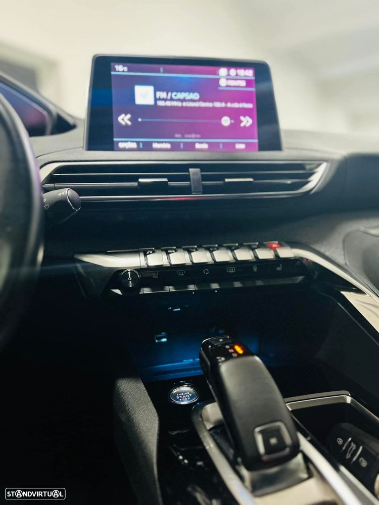 Peugeot 3008 PureTech 130 Stop & Start GPF EAT8 Allure - 29