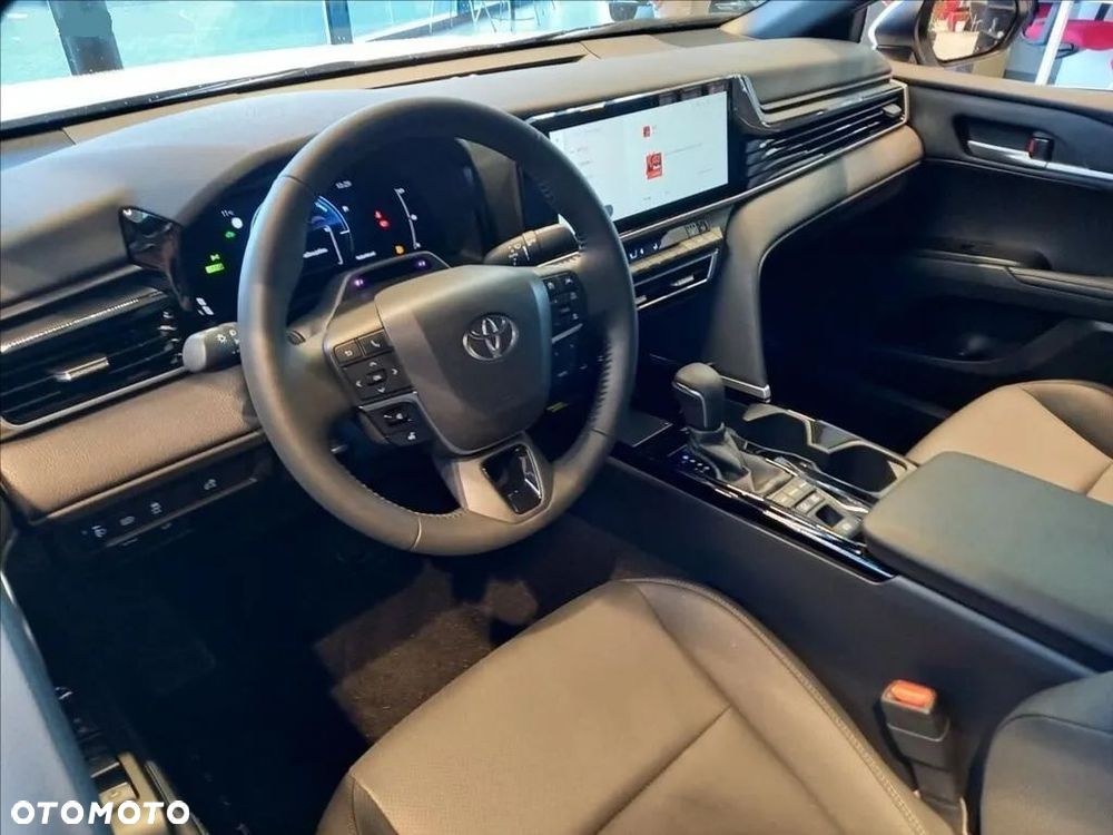 Toyota Camry 2.5 Hybrid Dynamic Force Comfort e-CVT - 8