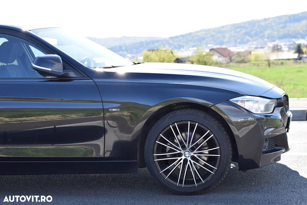 BMW Seria 3 320d Sport-Aut. - 31