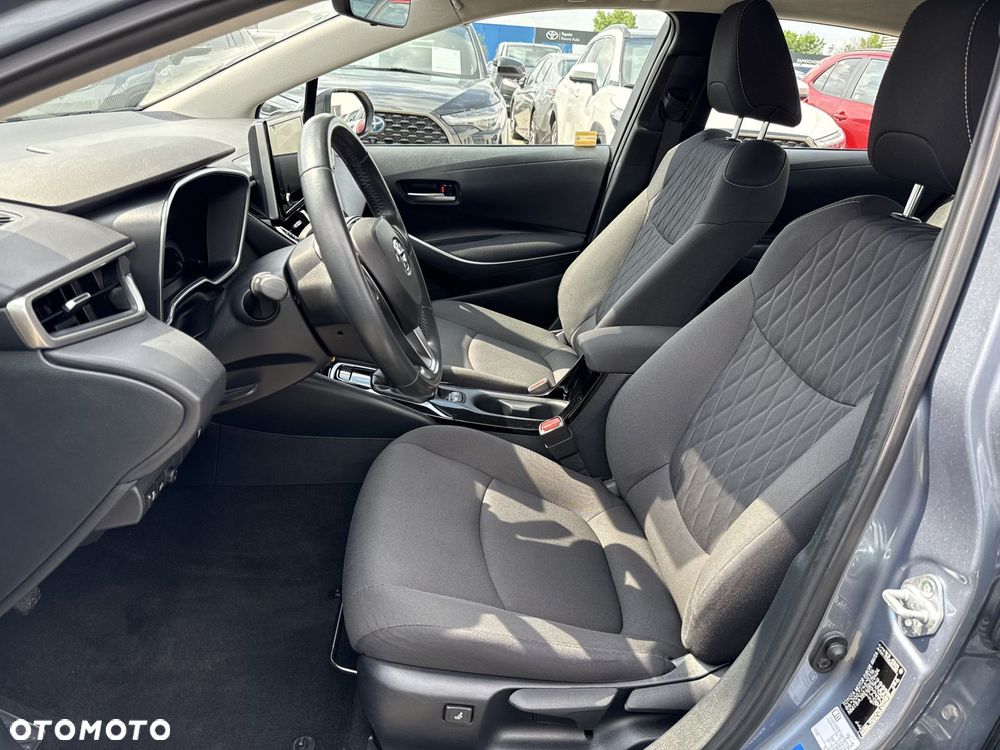 Toyota Corolla - 13